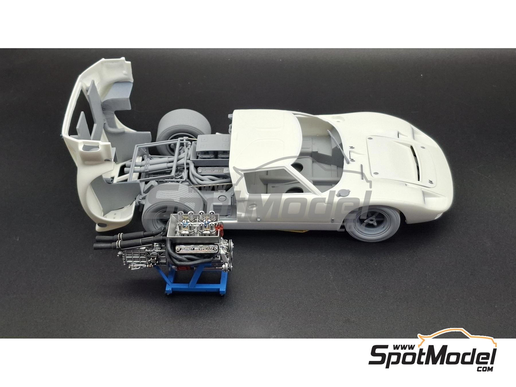 D.A.B. Models DAB24-048: Engine 1/24 scale - 289 Small Block Ford